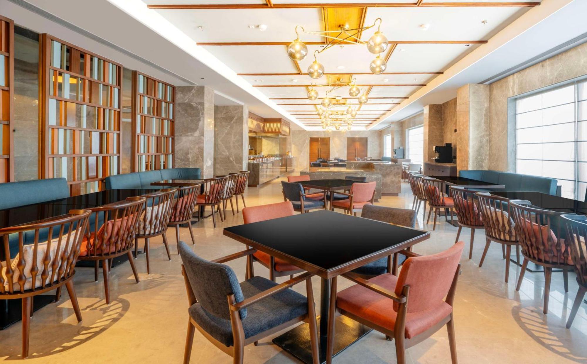 Radisson Hotel Vrindāvan Dış mekan fotoğraf